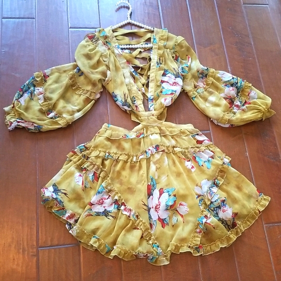 Luxxel Elegant Floral Print V Neck Longsleeve Cut Out Ruffle Mini Dress - Picture 4 of 16